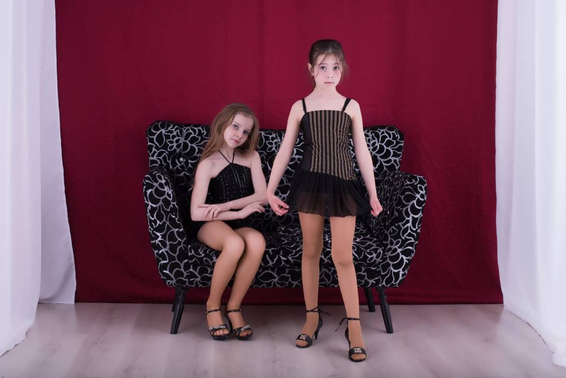 [Image: 1832-AliceElizabeth.Black.Dresses.jpg]