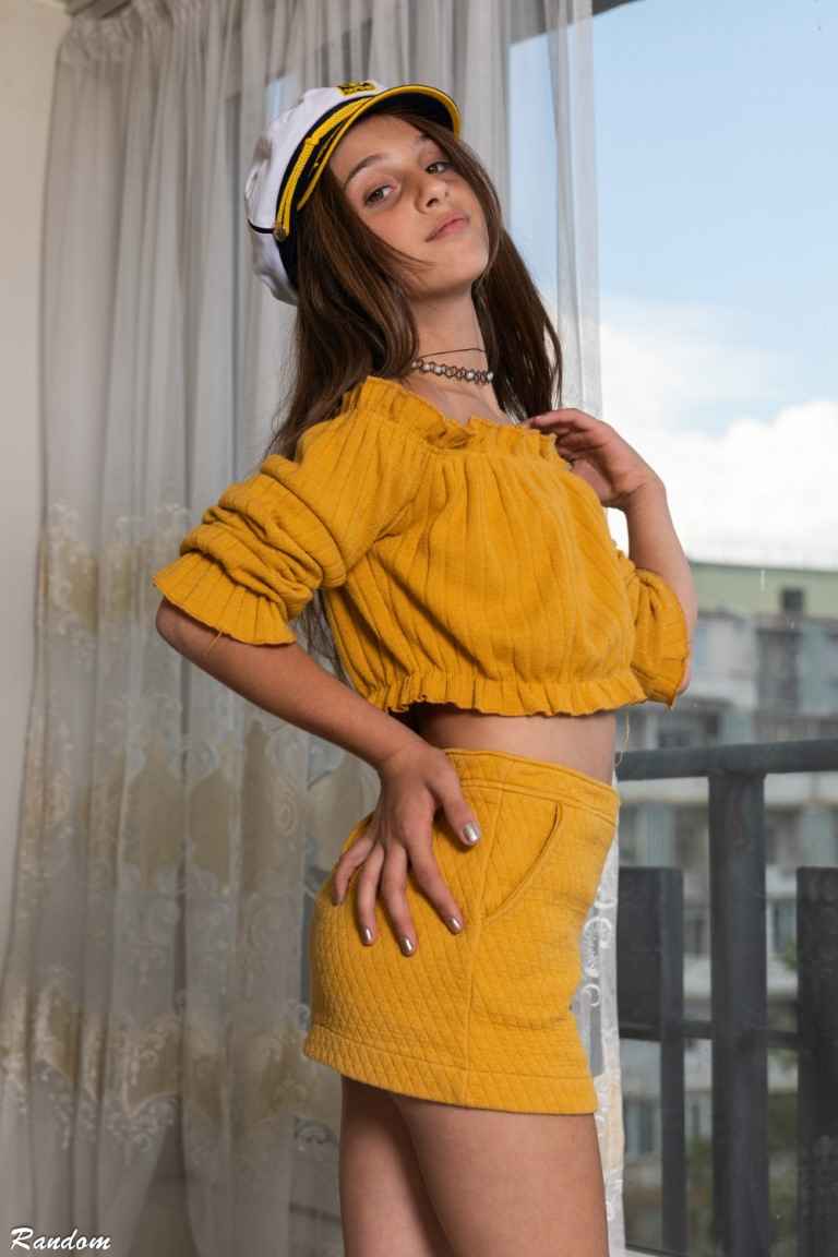 [Image: Olivia-014-random.jpg]