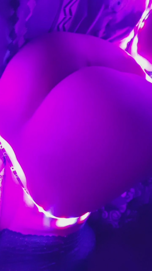 [Image: 1_456240548_Moment.md.jpg]