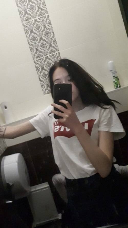 [Image: 45d3f3951fab6da47e.md.jpg]