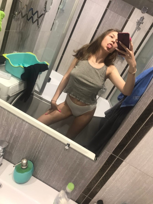 [Image: KL3kesCKKk.md.jpg]